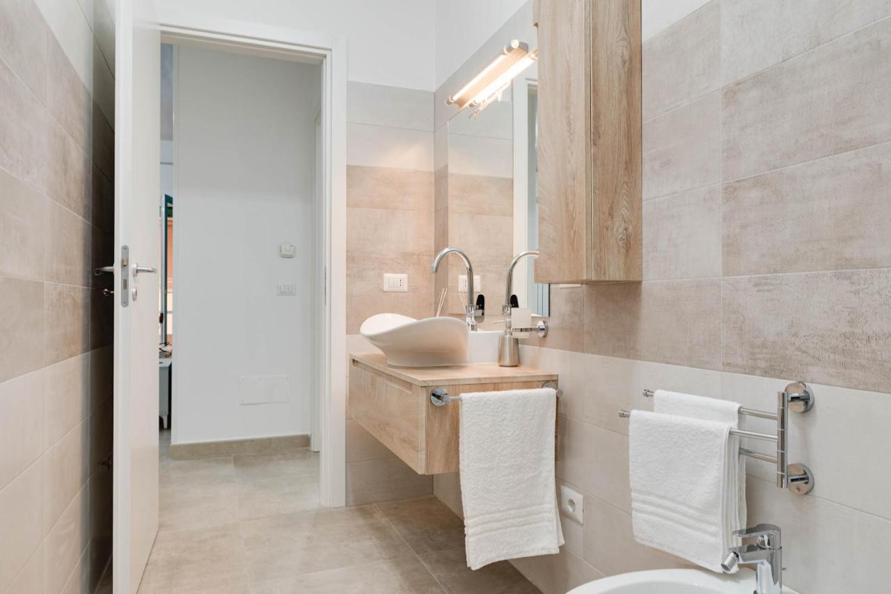 Storia & Mare - Free Parking - Castello Carlo V Apartment โครโตเน ภายนอก รูปภาพ
