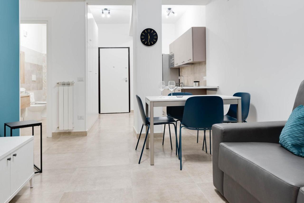 Storia & Mare - Free Parking - Castello Carlo V Apartment โครโตเน ภายนอก รูปภาพ