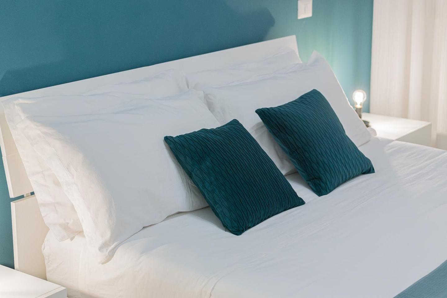 Storia & Mare - Free Parking - Castello Carlo V Apartment โครโตเน ภายนอก รูปภาพ
