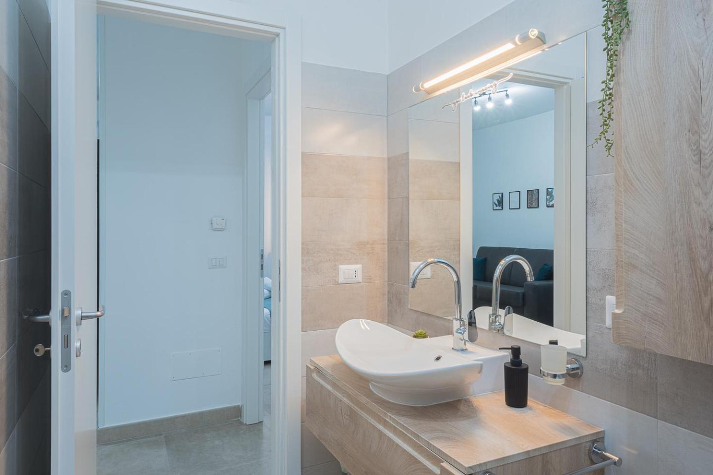 Storia & Mare - Free Parking - Castello Carlo V Apartment โครโตเน ภายนอก รูปภาพ